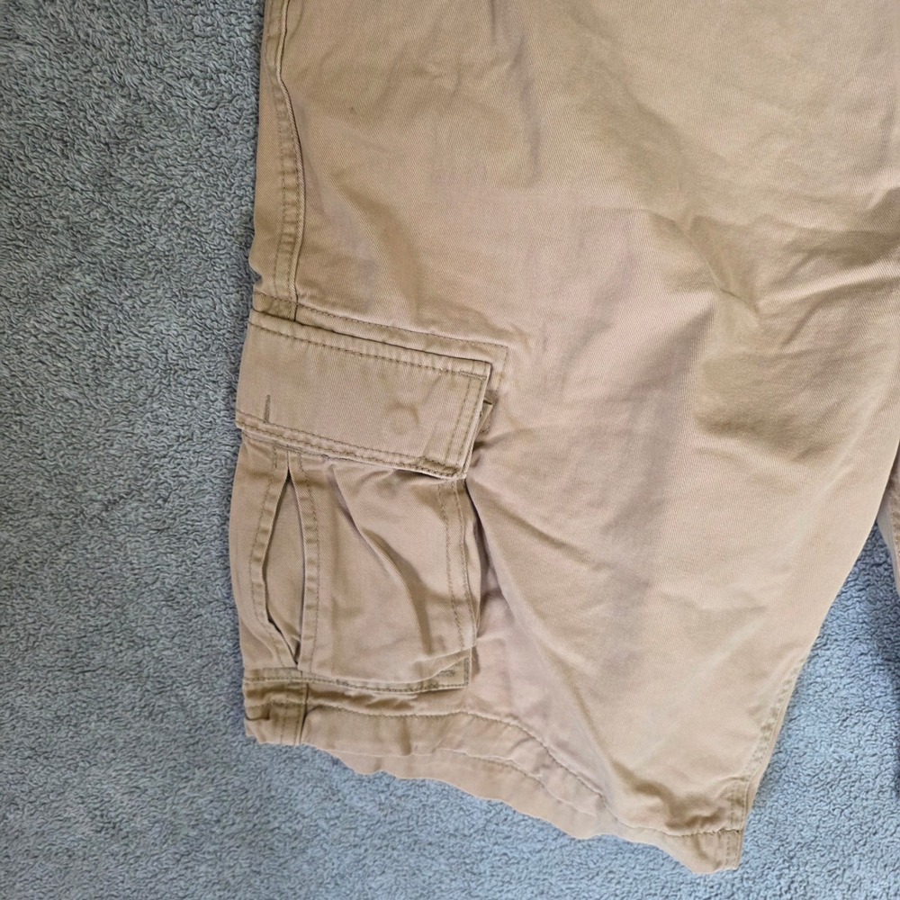 Eddie Bauer Legend Mens Tan Khaki Cargo Shorts Size 40 Cotton Outdoor Casual - Picture 2 of 7